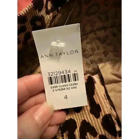 NWT Ann Taylor Animal Print The Skinny High Rise Corduroy Pants Size 4 - Picture 5 of 9